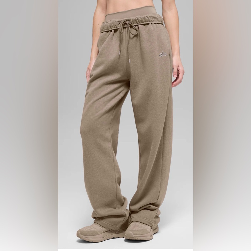 ALO Accolade Straight Leg Sweatpant Size Small